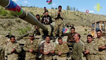 - Azerbaycan askerlerinden, Ermenistan tankının üzerinde zafer şarkısı