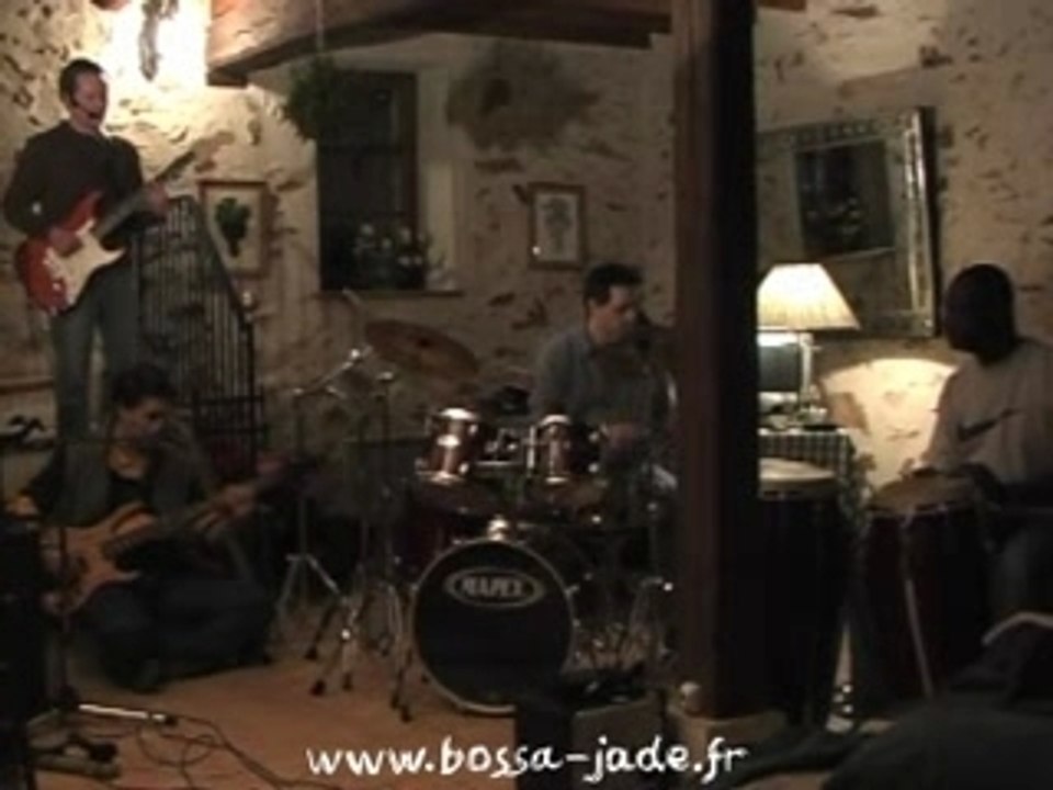 Miss you interprété par Bossa Jade