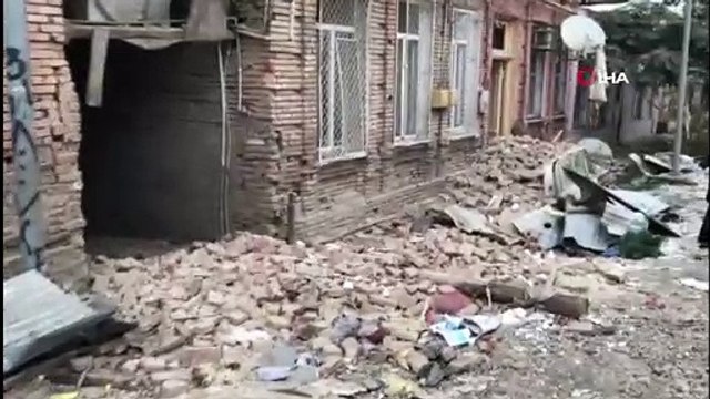 - Azerbaycan'ın ikinci büyük şehrine Ermenistan'dan roketli saldırı- Ermenistan ordusu yine sivilleri hedef aldı