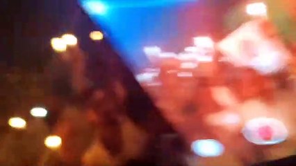 रात में कैंडल मार्च, दिन में जारी रही क्रमिक भूख हड़ताल