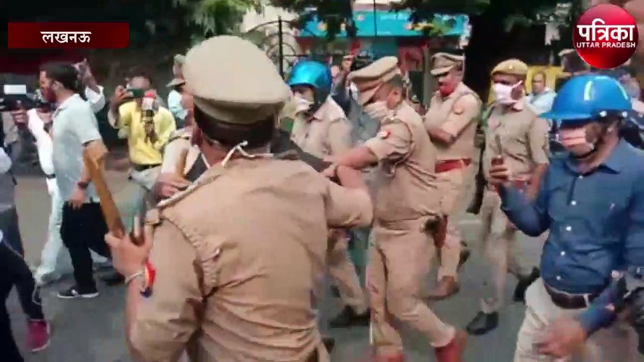 लखनऊ में लगे विवादित पोस्टर, पुलिस ने किया गिरफ्तार