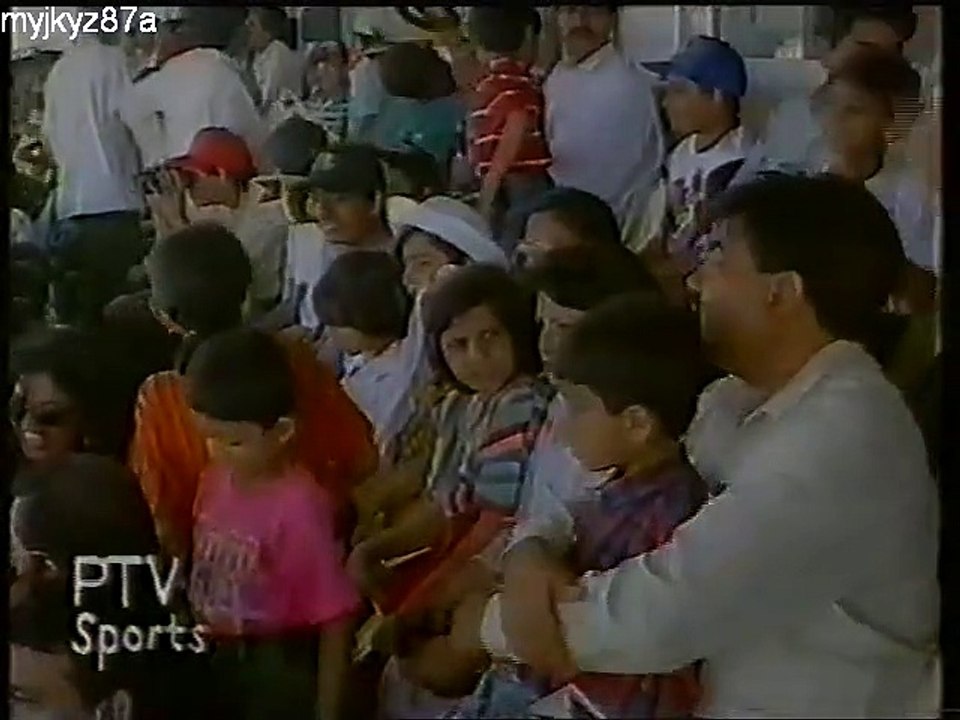 Pakistan Vs Australia - Day 3 Highlights - 1st Test at Karachi Test 1994
