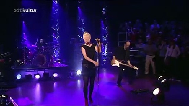 Garbage - Till the Day I Die (Live @ Later... with Jools Holland) (2001/11/16) [HQ]