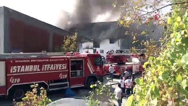 (İSTANBUL) Atatürk Sanayi Sitesinde yangın, bölgeye çok sayıda itfaiye ekibi sevk edildi
