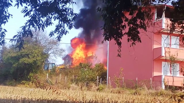 Bir evde çıkan yangın söndürüldü - KOCAELİ