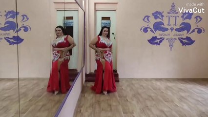 Sexy Arabic belly dance