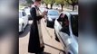 'Benção para cachorro': no dia de São Francisco de Assis, animais passam por drive-thru da oração