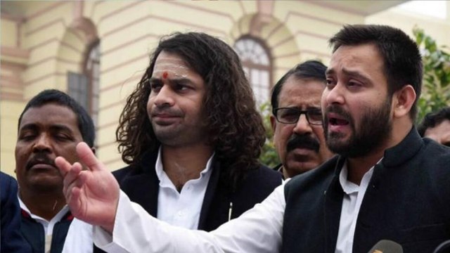 RJD leader shot dead, Tejashwi-Tej Pratap landed in trouble