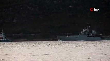 İngiliz savaş gemisi Çanakkale Boğazından geçti