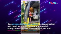Viral Bocah Ambon Jago Operasikan Eskavator