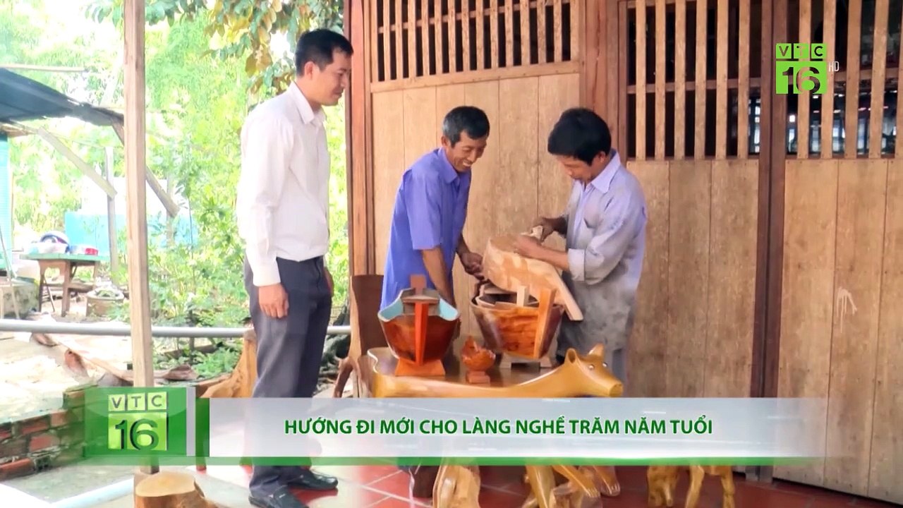 Bắt cua đồng mùa nước nổi, bán 25.000 đồng/kg | VTC16