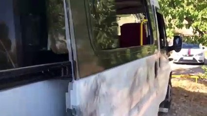 2'si havasızlık ve sıkışmadan dolayı ölmüş 72 sığınmacının  yakalandığı minibüs - VAN