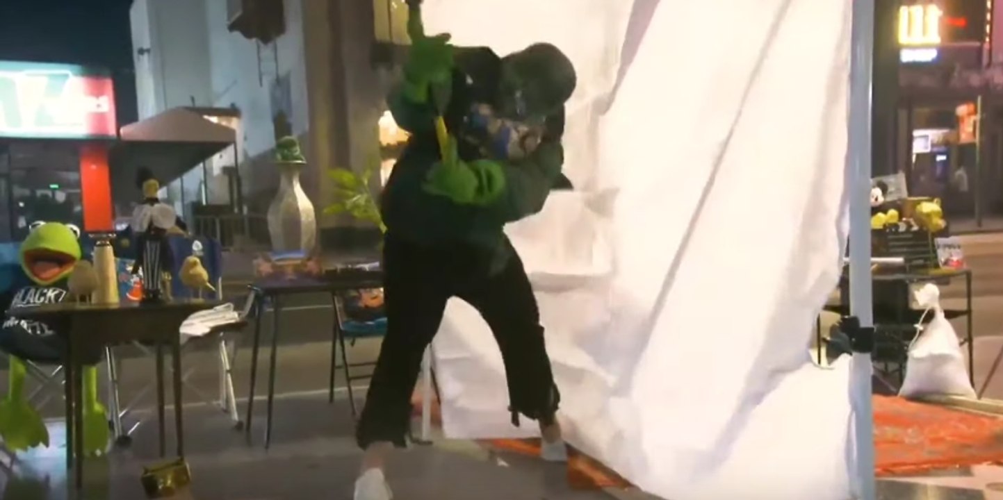 Donald Trump 's Hollywood Walk of Fame Star Destroyed by THE HULK