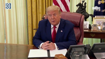 Trump sale del hospital para saludar a sus seguidores