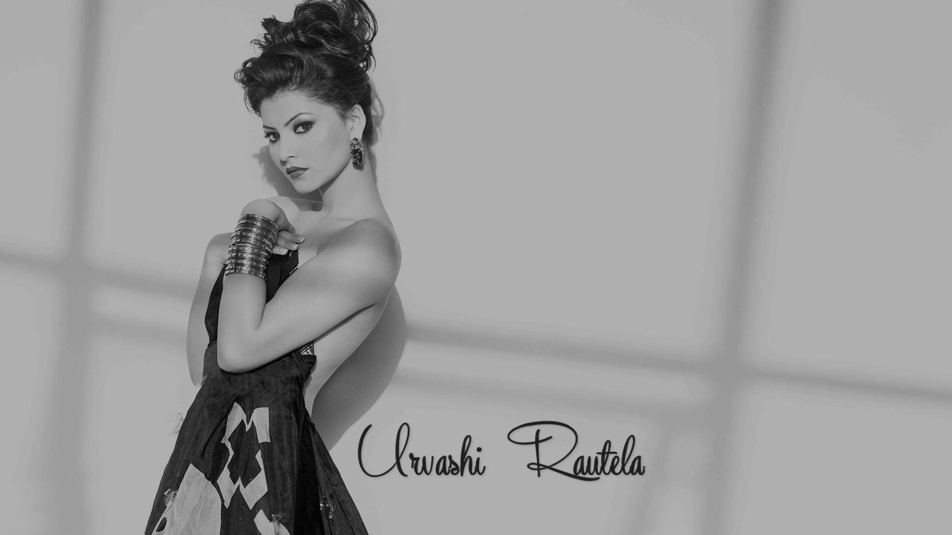 ⁣EDM with Urvashi Rautela Pics.