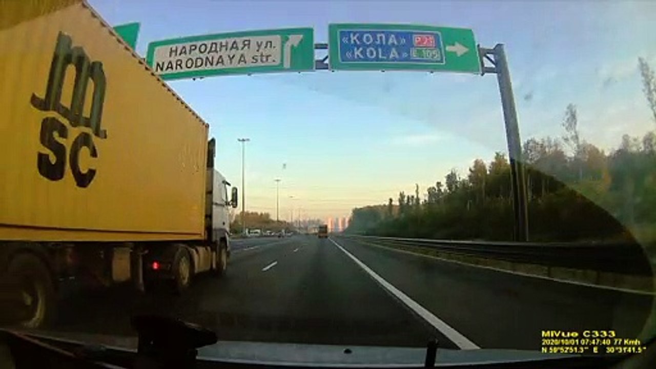 Quick Reflexes Save Driver From Impending Collision
