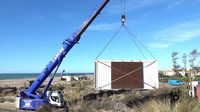 LE CAP D'AGDE - démontage des plages privées