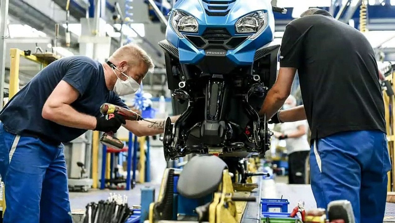 SCOOTER TROIS ROUES PEUGEOT METROPOLIS (PERMIS B) : LA GRIFFE FRANÇAISE