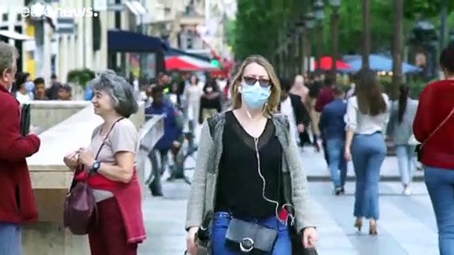 В Париже закрывают бары