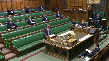 Thousands of Covid contacts still not told to self-isolate