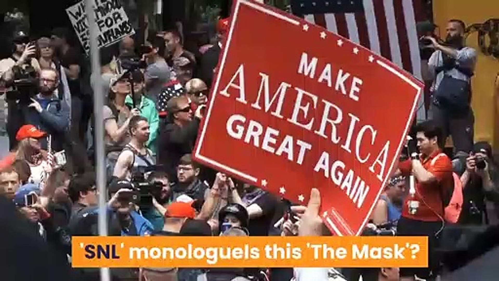 ⁣Megan Thee Stallion sends powerful message in 'SNL' performance 'Protect