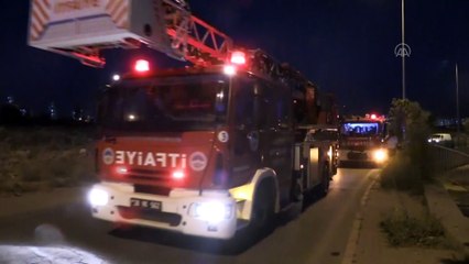 Otomobil kanala devrildi: 2 yaralı - KAYSERİ