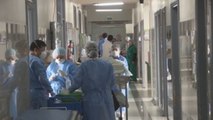 Los hospitales de Perú se vacían tras 6 meses de colapso pero esperan rebrote