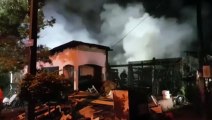 Casa é destruída em incêndio no Bairro Cataratas