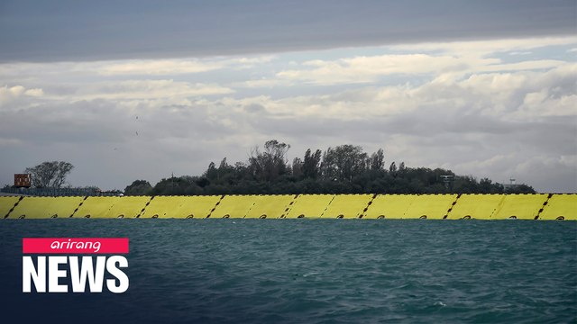 Flood barrier successfully holds back water for Venice