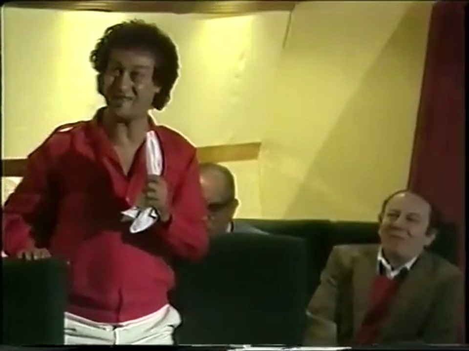 محمد نجم في الطيارة وواحد بيقوله- يا عم قول للسواق ينزلني السبتيه - مسرحية البلدوزر