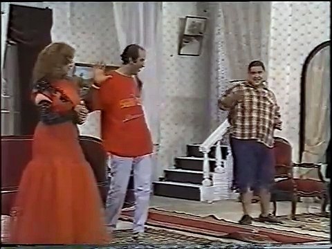 نجاح الموجي بيعلم علاء ولي الدين الصياعة - مسرحية غريب الدار