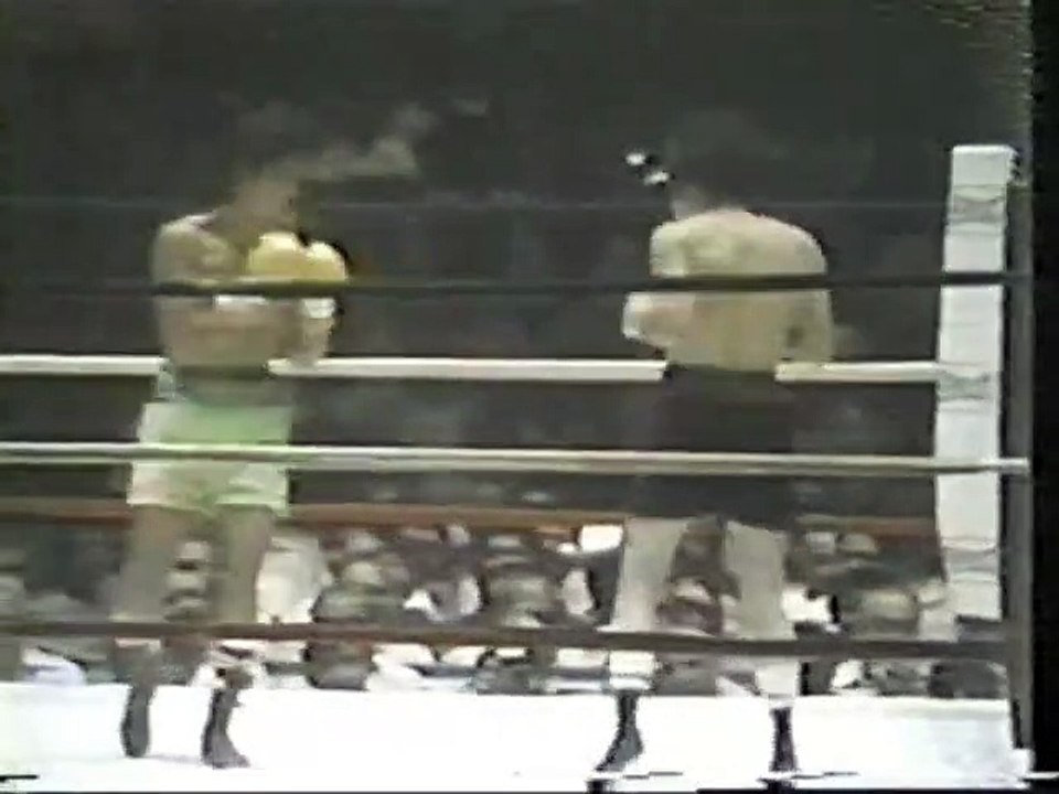 Wilfredo Gomez vs Alberto Davila (19071976) Full Fight video