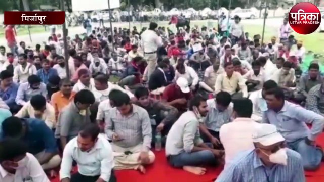 निजीकरण के खिलाफ बिजली कर्मचारियों की हड़ताल