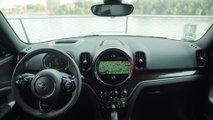 The new MINI Cooper SE Countryman ALL4  Interior Design