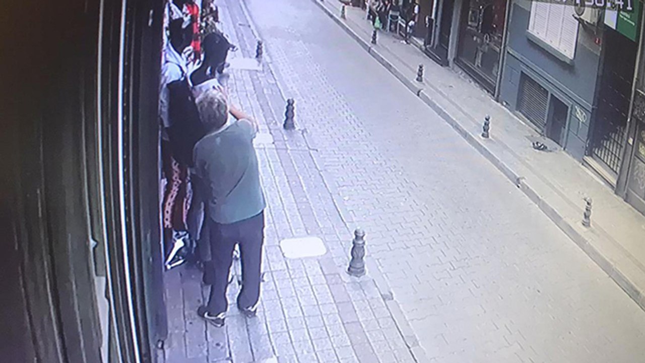 Kadıköy’de güpegündüz "yok artık" dedirten hırsızlık