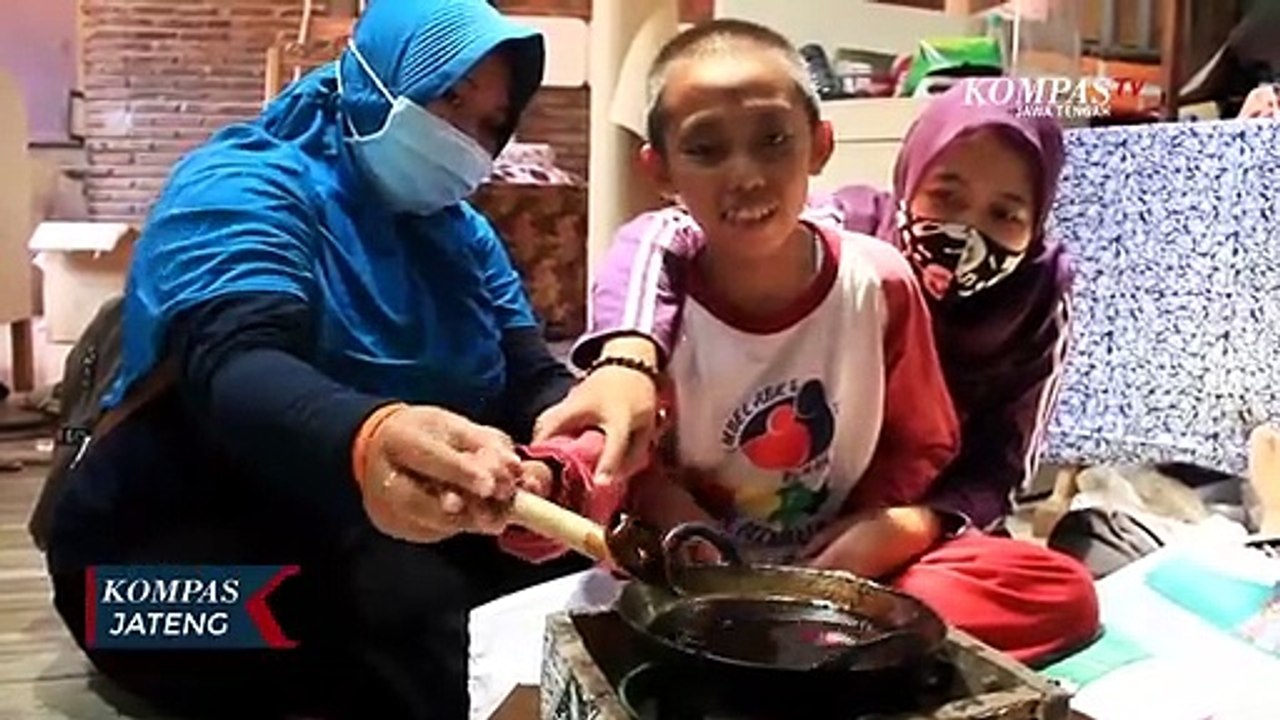 Anak Kebutuhan Khusus Antusias Diajar Membatik