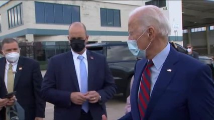 La mujer de Biden vela por que cumpla las medidas contra el coronavirus