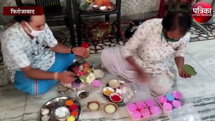 Скачать видео: जब मंदिर का पुजारी बना बेरहम, घटना सीसीटीवी कैमरे में कैद