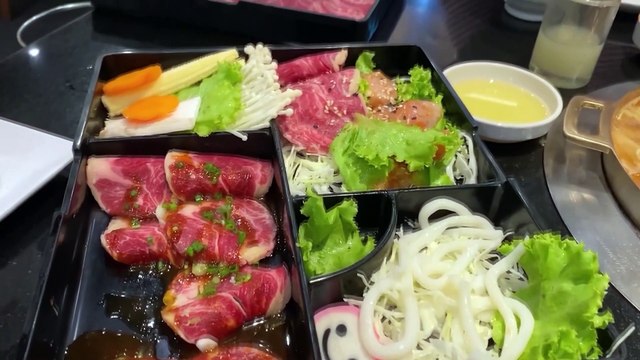 Bar B Q Beef Thai Style At Thai Restaurant Central Phuket Town Thailand Urdu Hindi Vlog | Tayyab King Tv