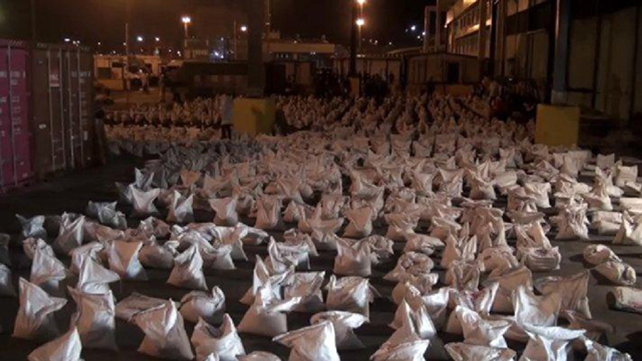 Gümrük muhafaza ve narkotikten ortak operasyon: Altı konteyner gübreden 228 kilo kokain çıktı