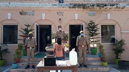 अवैध शराब व असलहे के साथ एक गिरफ्तार