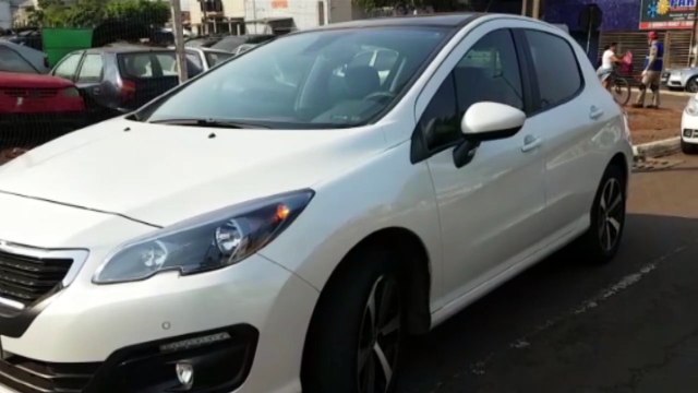 Homem de 59 anos fica ferido após colisão entre bicicleta e carro