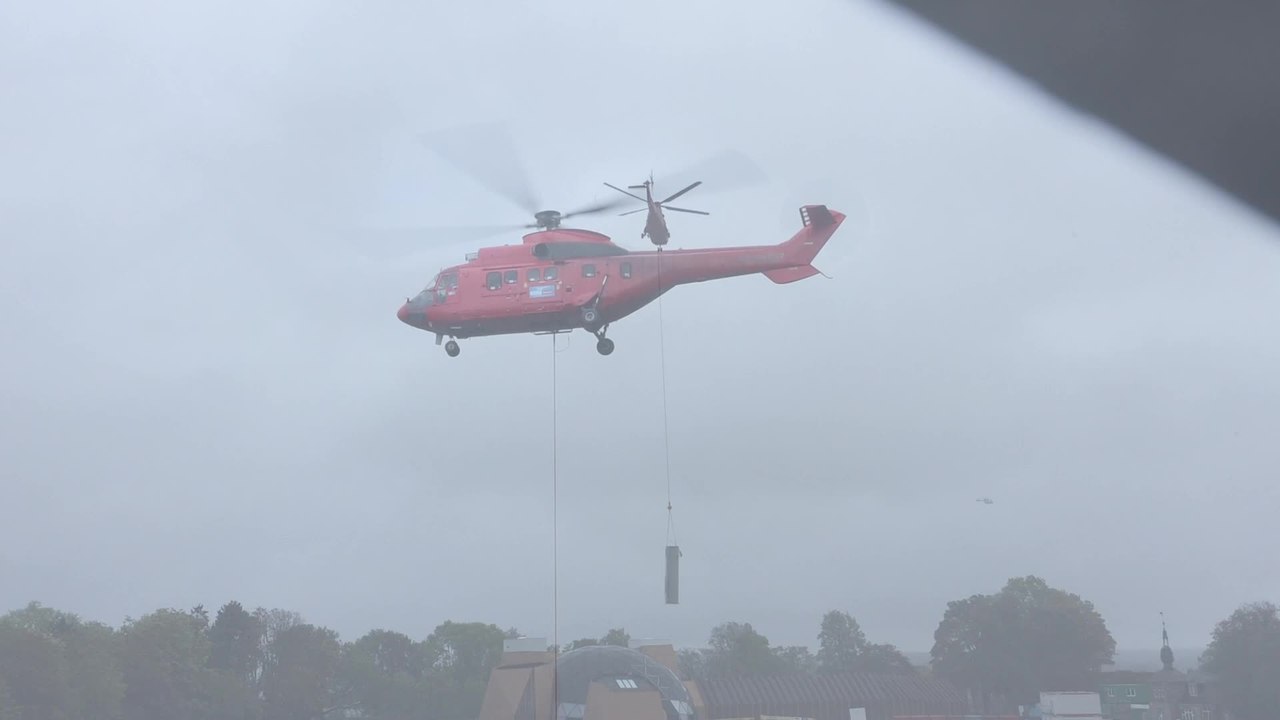 Héliportage des pylônes du téléphérique de Namur