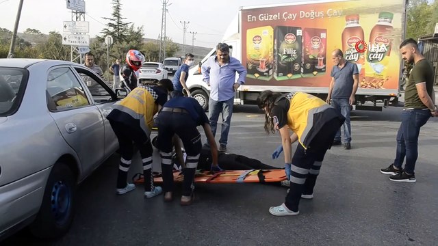 Arnavutköy’de motosikletle otomobil çarpıştı: 2 kişi yaralandı