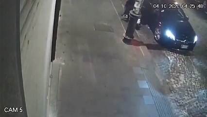 Napoli - Rapinatore 17enne Luigi Caiafa ucciso durante rapina, il video  (06.10.20)