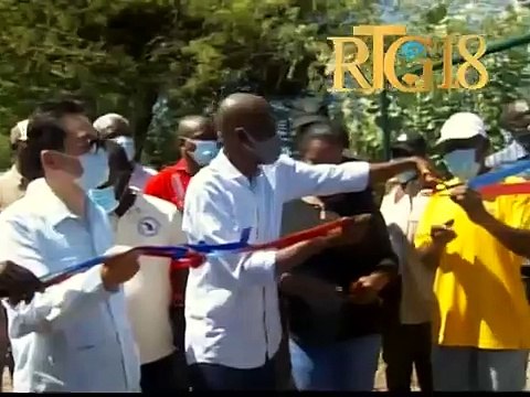 Prezidan Jovenel Moïse enstale plizyè sistèm ponp solè nan komin Anse-Rouge