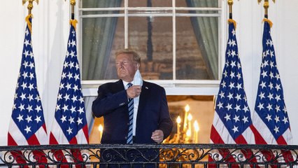 يخضع للمراقبة الطبية المكثفة.. ترامب يواصل أنشطته من داخل البيت الأبيض ويستأنف معركته الانتخابية