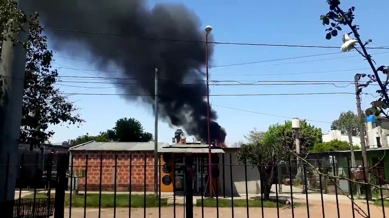 TORTUGUITAS: Incendio y explosión en un depósito de garrafas