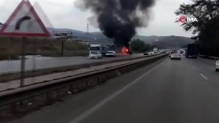Bursa İstanbul karayolundaki tır alev alev yandı