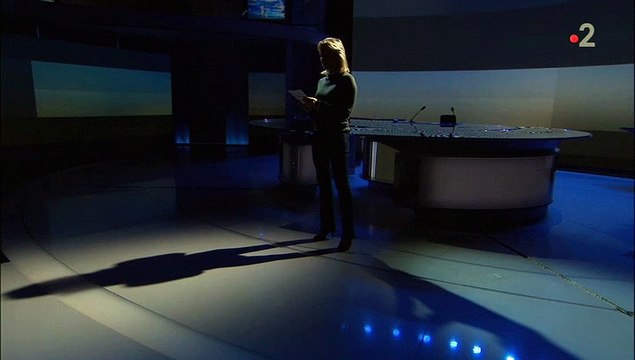 Générique du 20 Heures de France 2 avec Anne-Sophie Lapix